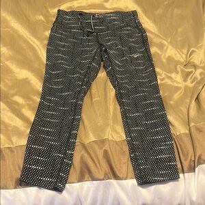 Nike Women’s Black and White Dotted Pants Leggings